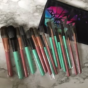 BH Cosmetics brushes